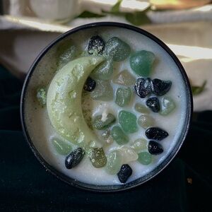 Gloom Garden Crystal Candle